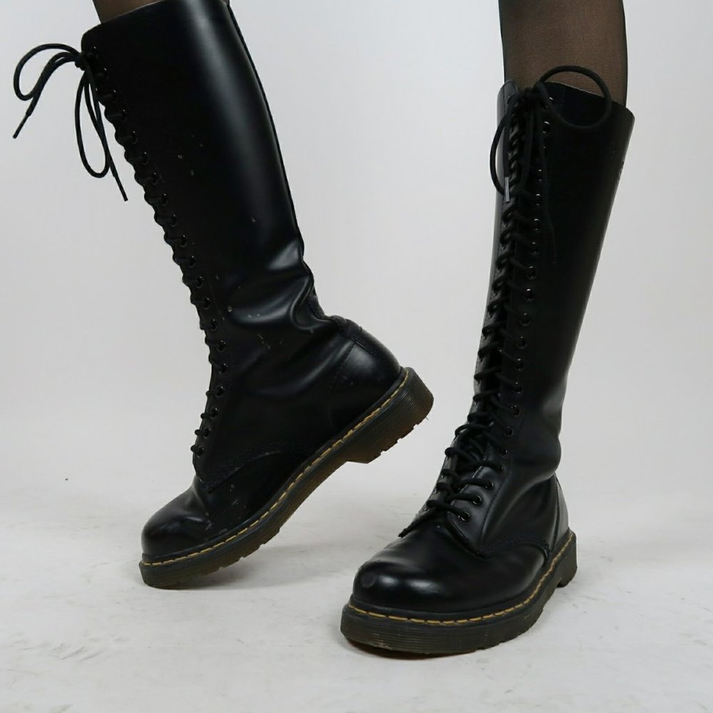 Doc Marten 20 Eye Boots (US5)